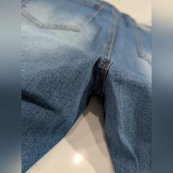 Fashion Nova Ankle High Wasisted Jeans Size 11 Like New - Picture 4 of 7